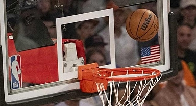NBA'de San Antonio Spurs sezona galibiyetle başladı