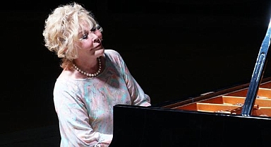 Piyanist Gülsin Onay, üç şehirde 3 konser verecek