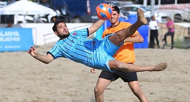 TFF Plaj Futbol Ligi Süper Finalleri, Alanya'da başladı