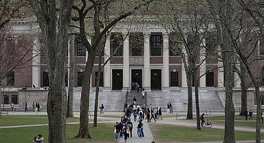 Trump, Harvard'la anlaşmaya yakın olduklarını, üniversitenin 500 milyon dolar ödeyeceğini söyledi