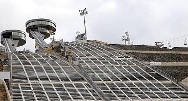 Türkiye'nin tek kayakla atlama kuleleri 