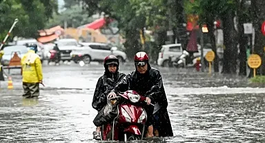 Vietnam'da sel ve heyelanlar nedeniyle 10 kişi öldü