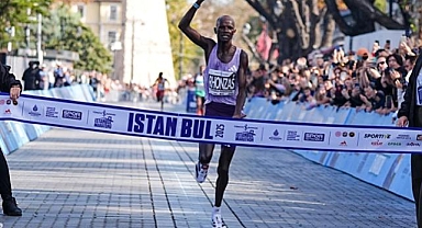 47. İstanbul Maratonu'nu erkeklerde Rhonzas Lokitam Kilimo kazandı