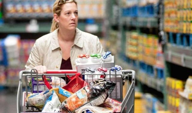 ABD'de tüketicilerin kısa vadeli enflasyon beklentisi düştü