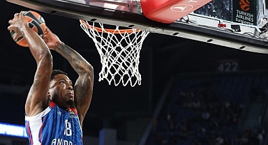 Anadolu Efes, Avrupa Ligi'nde yarın Virtus Bologna'ya konuk olacak