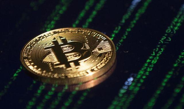 Bitcoin, makroekonomik belirsizlikle nisandan beri en düşük seviyeye geriledi