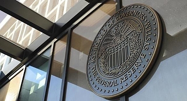 Fed'in raporu politika belirsizliğinin finansal istikrara yönelik risklerin başında geldiğini gösterdi