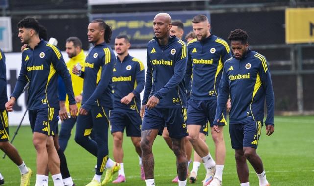 Fenerbahçe, Plzen'e geldi