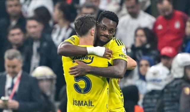 Fenerbahçeli futbolcu Jhon Duran derbide attığı golün mutluluğunu yaşıyor: