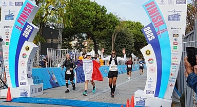 Fransa'nın Ankara Büyükelçisi Isabelle Dumont, 47. İstanbul Maratonu'na katıldı