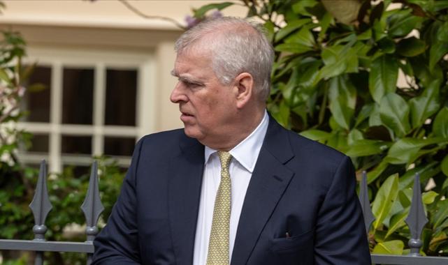 İngiltere'de Prens ünvanı elinden alınan Andrew son rütbesine de iade edecek