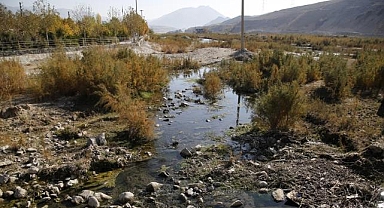 İran'daki benzeri görülmemiş kuraklığa iklim değişikliğinin yol açtığı belirlendi