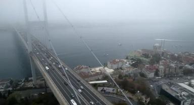 İstanbul Boğazı ve çevresi ile 15 Temmuz Şehitler Köprüsü'nün bazı bölümleri sis altında kaldı