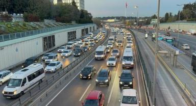 İstanbul'da akşam saatlerinde trafik yoğunluğu yüzde 89'a çıktı