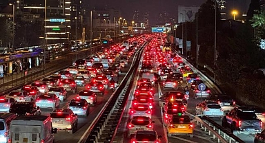 İstanbul'da trafik yoğunluğu yüzde 83'e çıktı