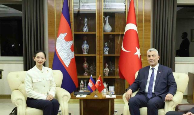 Kamboçya Ticaret Bakanı Nimul, ATO'yu ziyaret etti