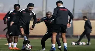 Kırgızistan Curling Milli Takımı antrenöründen milli sporculara övgü: