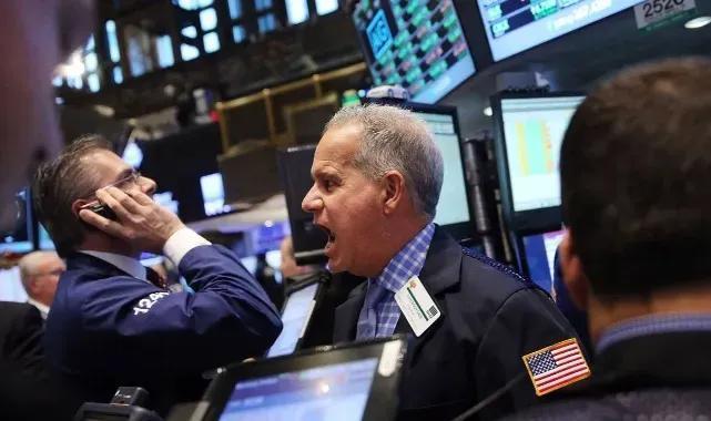 New York borsası düşüşle açıldı