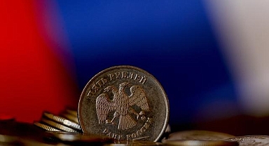 Rusya'da bütçe açığı artan harcamalarla 4,2 trilyon rubleye çıktı