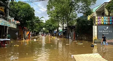 Vietnam'da sel ve heyelanlar nedeniyle yaşamını yitirenlerin sayısı 36'ya çıktı 