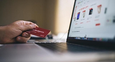 AB, e-ticarette dışarından gelen küçük paketlerden 3 avro vergi alacak