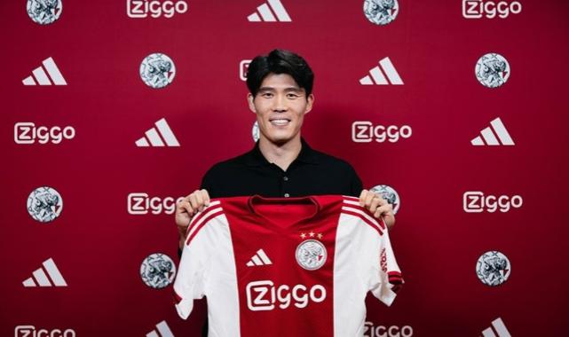 Ajax, Japon savunma oyuncusu Tomiyasu'yu transfer etti