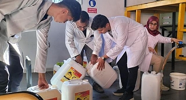 Antalya'da meslek lisesi öğrencileri temizlik ürünleri üreterek ekonomiye katkı sağlıyor