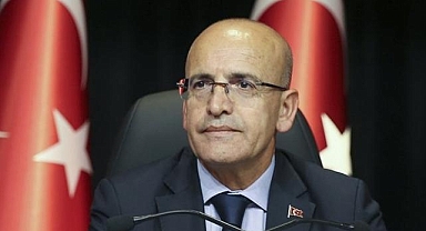 Bakan Şimşek, Türkiye'nin kredi risk primindeki tarihi düşüşü değerlendirdi: