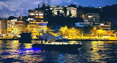 Beşiktaş önlerinde arızalanan tekne kurtarıldı 