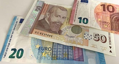 Bulgaristan Maliye Bakanı Petkova : Bulgar levası yerini Euro'ya bırakıyor 