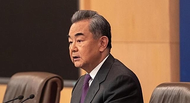 Çin Dışişleri Bakanı Vang, Rusya'da Şoygu ve Lavrov ile bir araya geldi