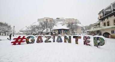 Gaziantep ve çevre illerde kar etkili oluyor