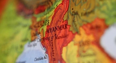 Myanmar'da halk, 2021'deki askeri darbenin ardından ilk genel seçimler için sandık başında