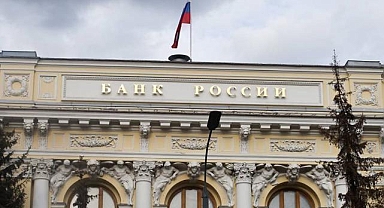 Rusya Merkez Bankası politika faizini 50 baz puan düşürdü