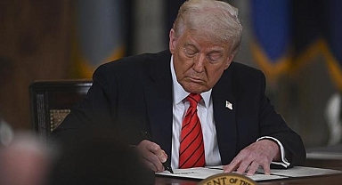Trump, ABD'nin 2028'e kadar Ay'a yeniden gitmesini öngören kararnameyi imzaladı