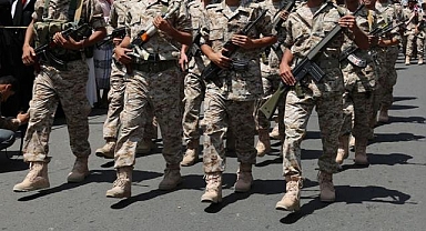 Yemen ordusu, BAE destekli güçlerin düzenlediği saldırılarda şu ana kadar 32 askerinin öldüğünü açıkladı