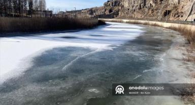 Yurtta en düşük sıcaklık sıfırın altında 15 derece ile Ardahan'ın Göle ilçesinde ölçüldü