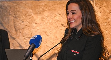 A Milli Kadın Voleybolculara ithaf edilen kitap 