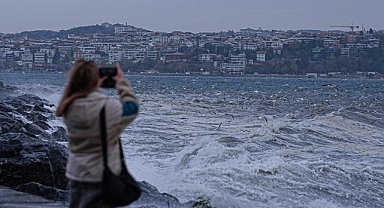AKOM'dan İstanbul için lodos fırtınası uyarısı