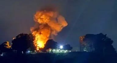 Çin, ABD'nin askeri müdahalesinin ardından vatandaşlarına Venezeula'ya seyahat uyarısı yaptı