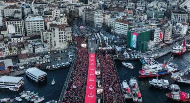 Filistin'e destek için on binlerce kişiden Galata Köprüsü'ne yürüyüş