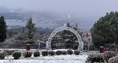 İstanbul'da kar yağışı aralıklarla etkili oluyor