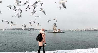 İstanbul'da kar yağışı güzel görüntüler oluşturdu