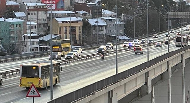 İstanbul'da yeni yılın ilk iş gününde sabah saatlerinde trafik sakin