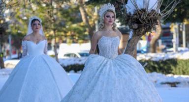 Kar üstünde defile düzenlendi