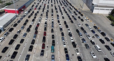 Kara sınır kapılarından geçiş yapan yolcu sayısı 5 yılda 141,3 milyon oldu