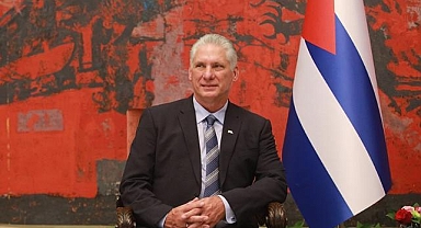 Küba Devlet Başkanı Diaz-Canel'den Venezuela'nın Küba Büyükelçiliği'ne taziye ziyareti