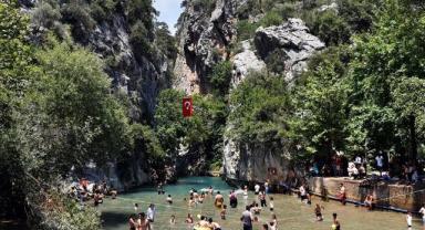 Mersin, 2025'in 11 ayında 1.2 milyon turist ağırladı