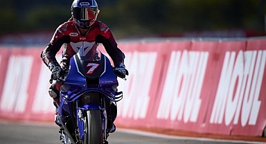 Milli motosikletçi Toprak Razgatlıoğlu'ndan Malezya'da 