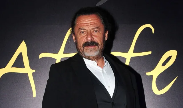 Tiyatro sanatçısı Bülent Emin Yarar, Devlet Tiyatrolarından emekli oldu